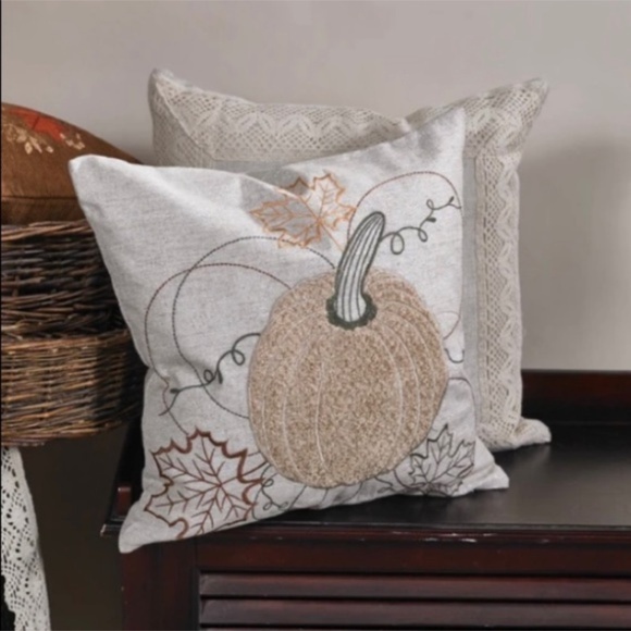 Pillow - harvest decorative pillow - Picture 2 of 2